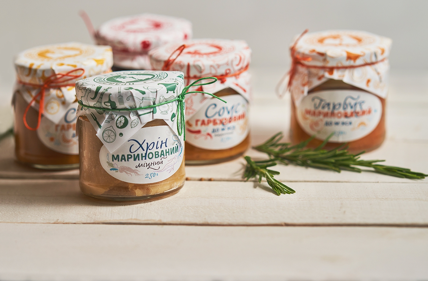 罐裝辣椒醬，南瓜醬食品包裝設(shè)計(jì)