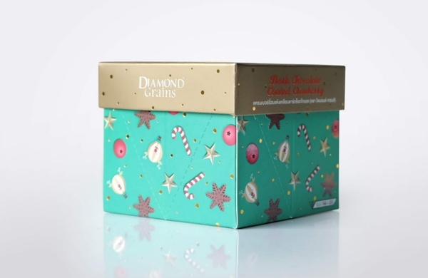 巧克力盒化身圣誕樹！包裝結構創意為顧客帶來的驚喜體驗